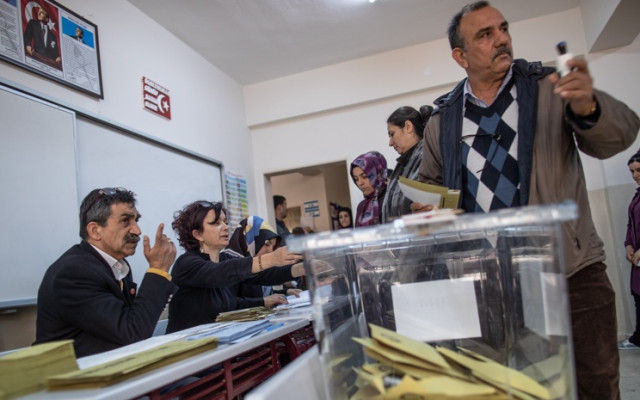 Вотът в чужбина при 98,81%: ДПС води с гласовете от Турция, втори - ПП, ГЕРБ - чак шести