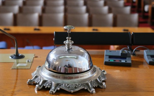 НА ЖИВО Втора цедка в Парламента! Депутатите пак се събират в опит да изберат пръв сред равни