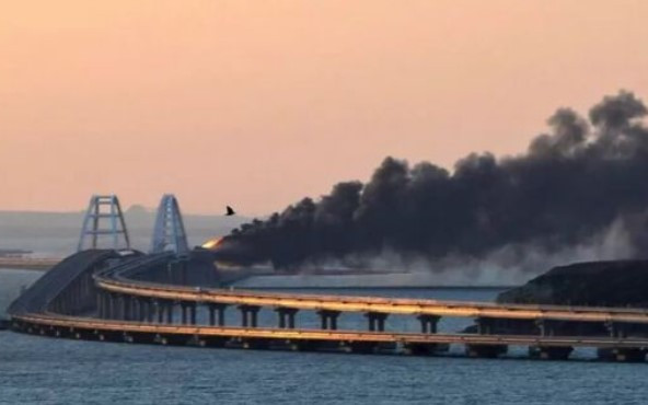 Камионът, взривил Кримския мост, се качил на ферибот в Бургас