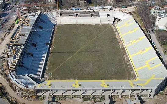 Община Пловдив тегли нов заем от 24 млн. лв. за дострояването на стадионите на Ботев и Локо
