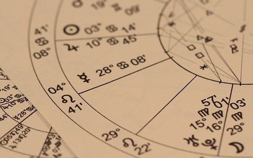 Месечен хороскоп за октомври 2022