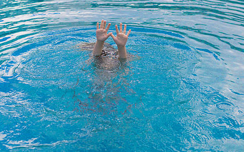 Българско момиченце на 5 се удави в басейна на турски курорт