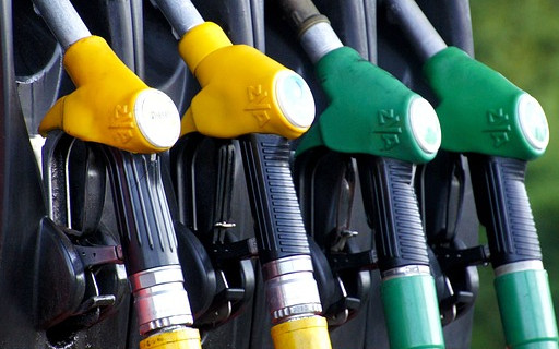 Над 1 лв. отстъпка за литър бензин, обещават от ГЕРБ