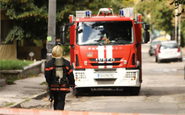 Пожар пламна в кооперация в столичния квартал „Лозенец“