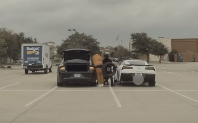 За по-малко от 60 секунди! Крадци показаха как се сваля гума (ВИДЕО)