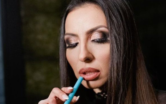 Първата българска порно актриса разгорещи Мондиала с признание за футбола, топка и СНИМКА