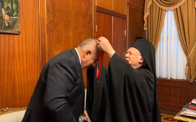 Борисов получи от Вселенския патриарх Вартоломей орден (СНИМКИ, ВИДЕО)