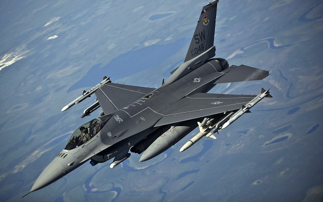 НС гласува законопроект за плащането на 8-те американски F-16