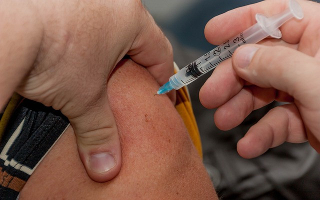 Желаещите да се имунизират срещу грип растат, но ваксини няма