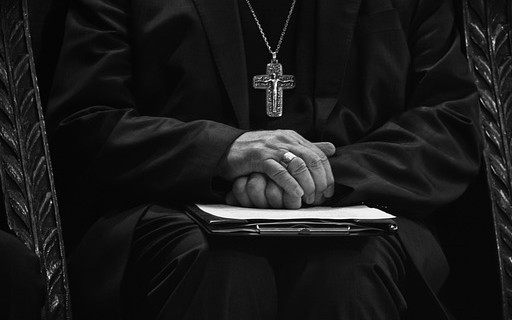 11 френски епископи са обвинени в сексуално насилие