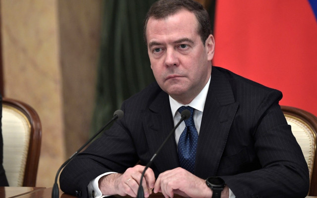 Медведев: Русия увеличава производството на най-мощните си оръжия