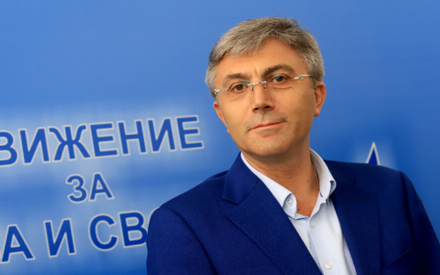 Карадайъ към Денков: Стоите до Кирил Петков, който наруши Конституцията