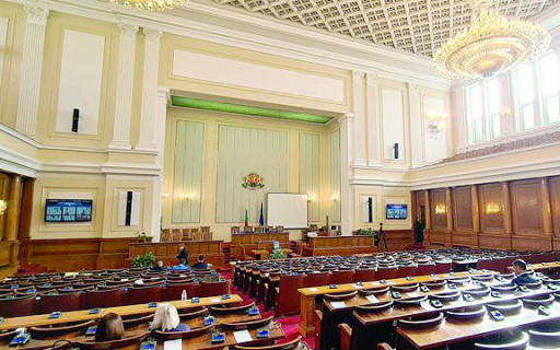 НА ЖИВО Парламентът гласува окончателно военната помощ за Украйна