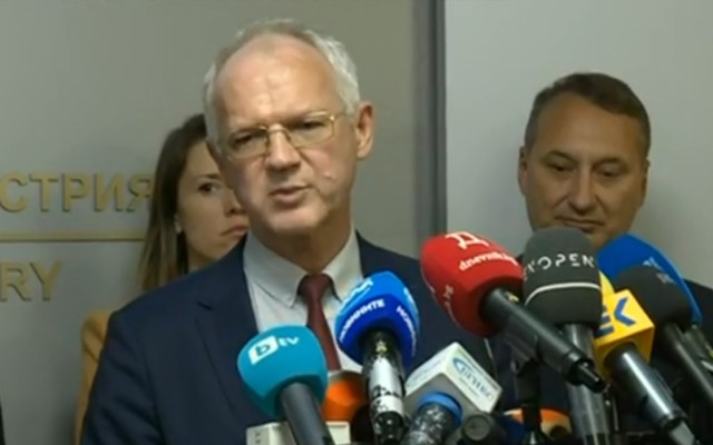 Велев, АИКБ: Отказът за Шенген означава нелоялна конкуренция и оскъпяване за бизнеса ни