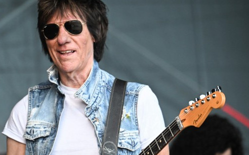 Отиде си рок легендата Джеф Бек