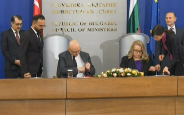 Донев: Споразумението между „Булгаргаз“ и „Боташ“ е ключов момент в партньорството ни с Турция
