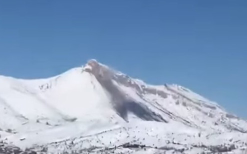 Твърдения за вулканична активност след земетресенията предизвикаха страх в Турция