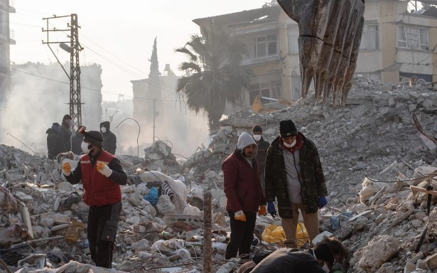 Броят на загиналите при земетресението в Турция и Сирия надхвърли 35 000 души