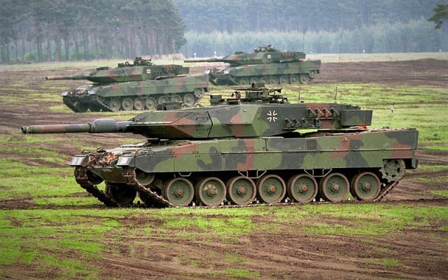 Испания ще изпрати шест танка "Леопард 2А4" на Украйна