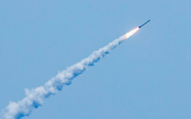 Войната: Руски ракетни удари по Харков, ожесточени боеве край Бахмут