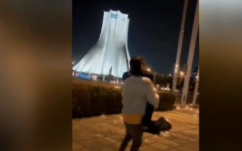 Момче и момиче в Иран бяха осъдени на 10 години затвор заради танц