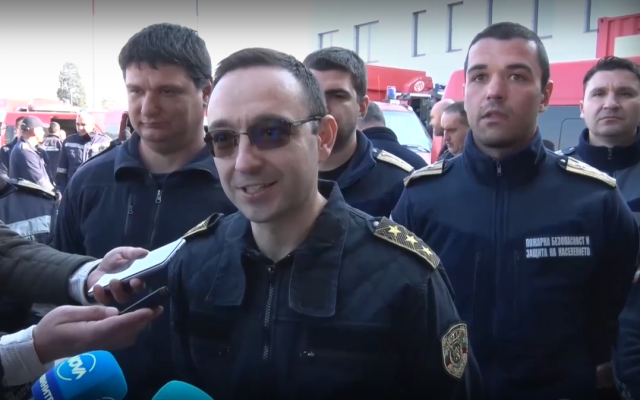 Аплодисменти за нашите пожарникари на изпроводяк в Турция (ВИДЕО)