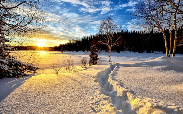 Рестарт на сезона – обилен сняг и много туристи в Пампорово и Чепеларе