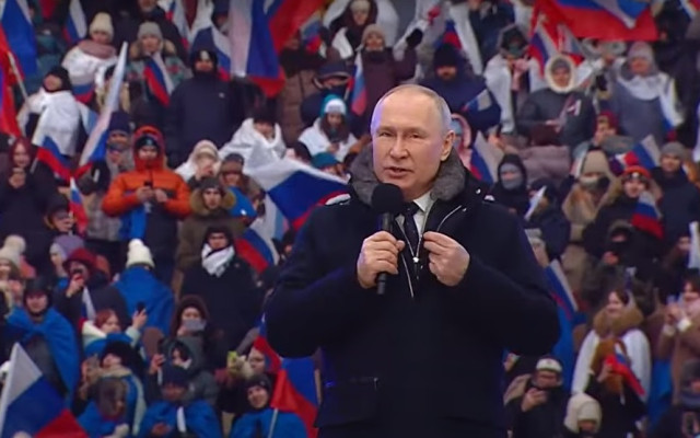 Путин с 4-минутна реч на стадион, пазен от ПВО система (ВИДЕО)
