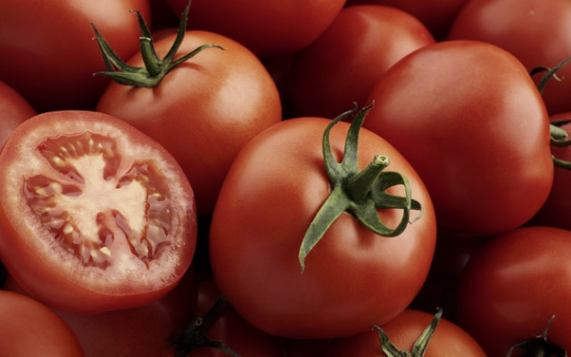 Забрана на Турция за износ на домати вдига още цената им у нас
