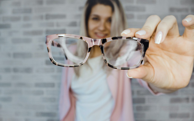 Здравето на очите: Съвети за хора с очила