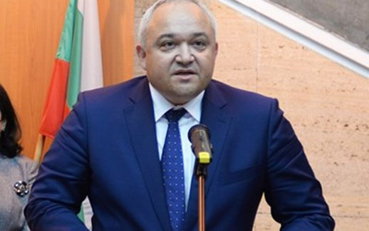 Силовият министър разкри за чистка в МВР след смъртта на пометените от рейс с бежанци полицаи в Бургас