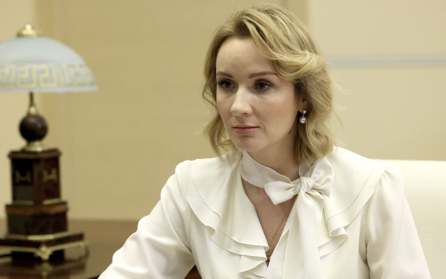 Коя е жената, която съдът в Хага иска да арестува с Путин?