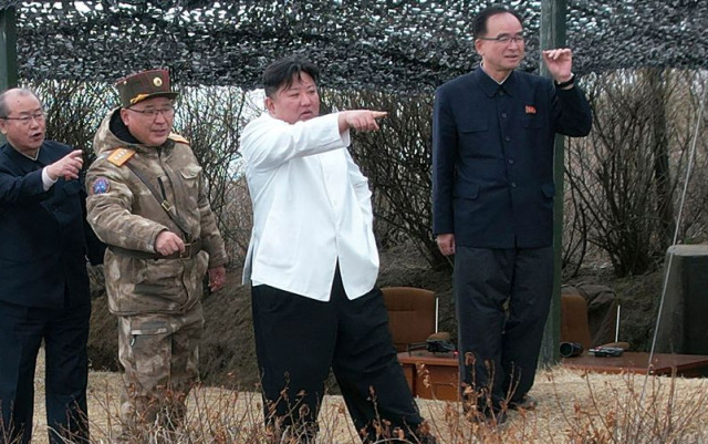 Северна Корея има таен дрон, който предизвиква "радиоактивно цунами"! Дори го тества и взриви