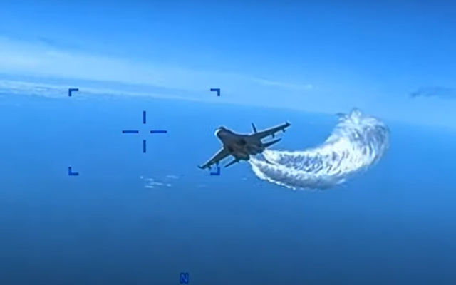 Вижте сблъсъка между руския Су-27 и американския дрон (ВИДЕО)
