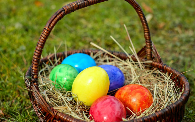 Велик празник! Христианите ликуват! Черпят прекрасни имена, спазват се вековни традиции