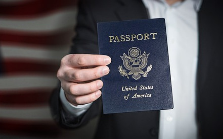 САЩ вдигат визовите такси