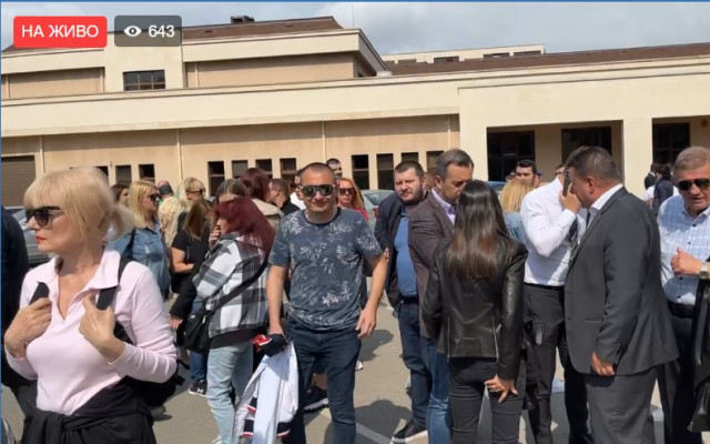 НА ЖИВО НС остана без кворум: Депутатите от ГЕРБ отидоха да подкрепят Борисов