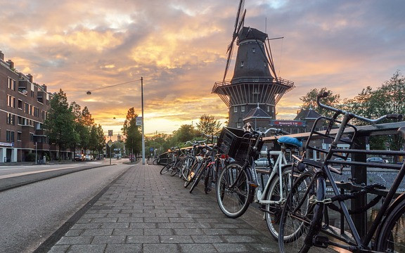 Нови правила: Без трева и алкохол в Амстердам