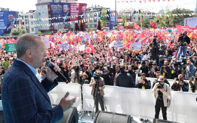 Ердоган с 321 места в парламента, а опозиционният Национален алианс - 213