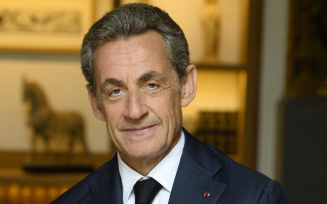 Саркози осъден за корупция, ще носи електронна гривна