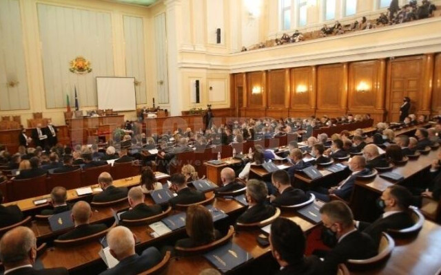 Бурни реакции в парламента след изказването на Ковачевски за България