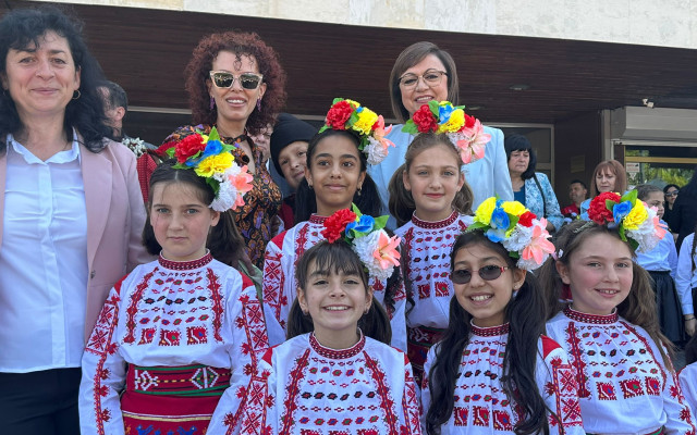 Нинова в Самоков: Да образоваме децата си в любов към род и Отечество - Прессъобщение