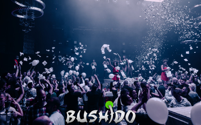 Дежа вю! 30 полицаи + инспектори пак нахлуха в Бушидо - вижте какво намериха в дискотеката снощи