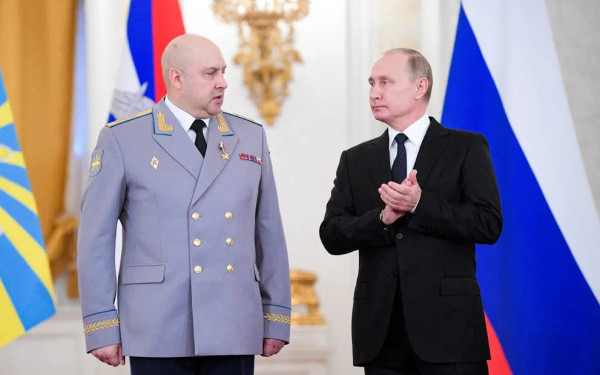 Путин арестувал Суровикин! Генерал Армагедон знаел за метежа и помагал на Пригожин