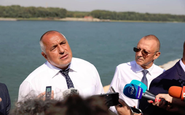 Борисов отговори на Петков за плаващите мнозинства
