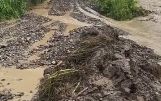 Река Искър наводни софийското село Ромча