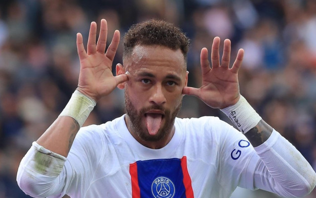 Фен включва Неймар в завещанието си