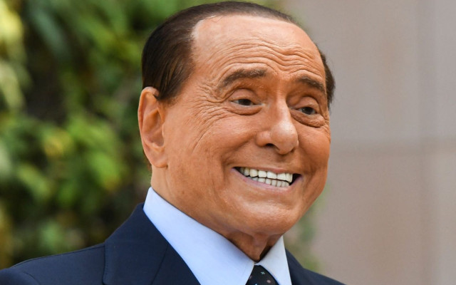 Вижте колко приказно богат е бил Берлускони и какво е притежавал
