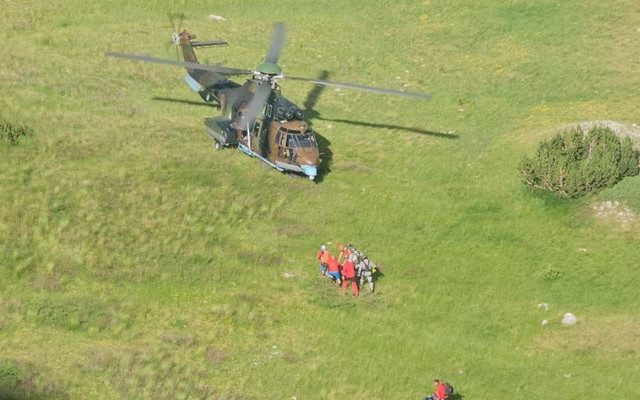 ПСС и военен хеликоптер помогнаха на бременна жена в Пирин