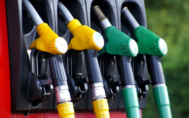Бавно и полека: Цените на бензина и дизела вървят нагоре